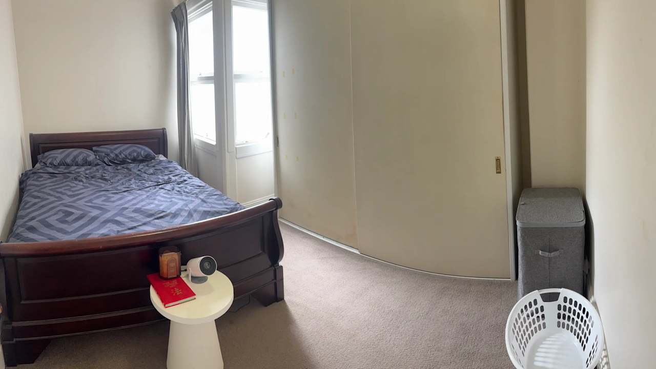 Furnished room in a share house