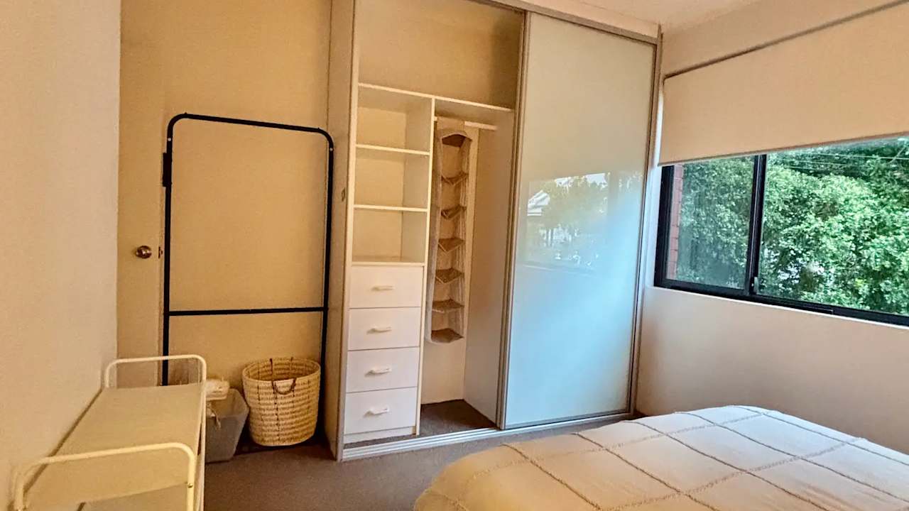 Furnished room in a flatshare