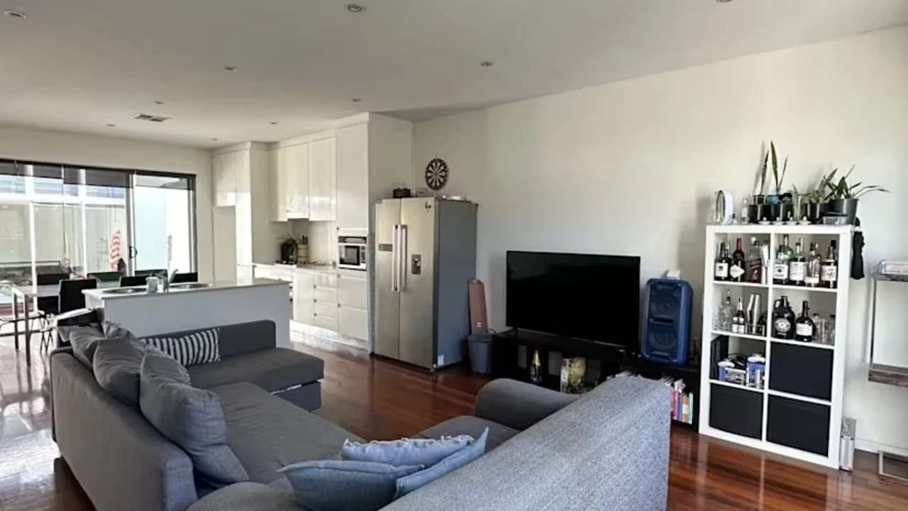 Room in a share house