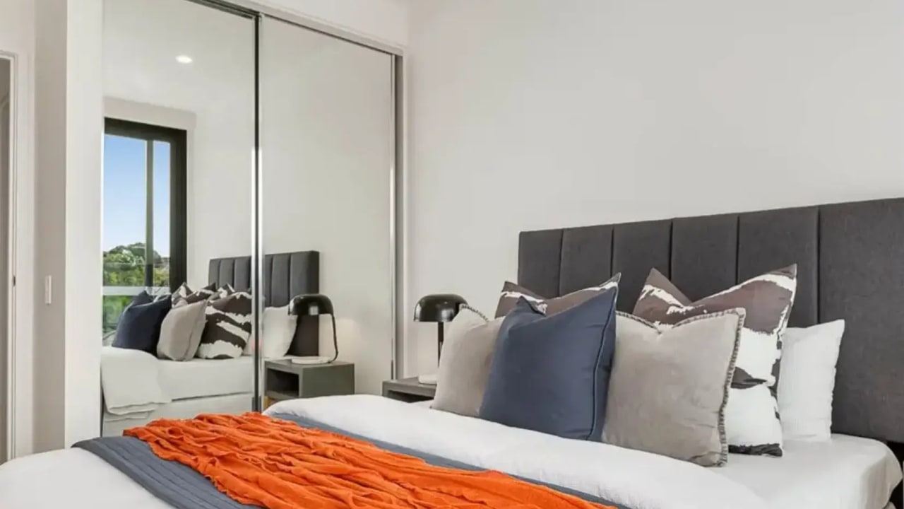 Furnished room in a flatshare