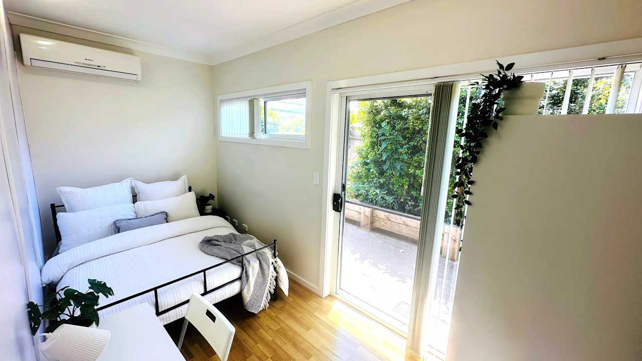 Furnished room studio flat for rent