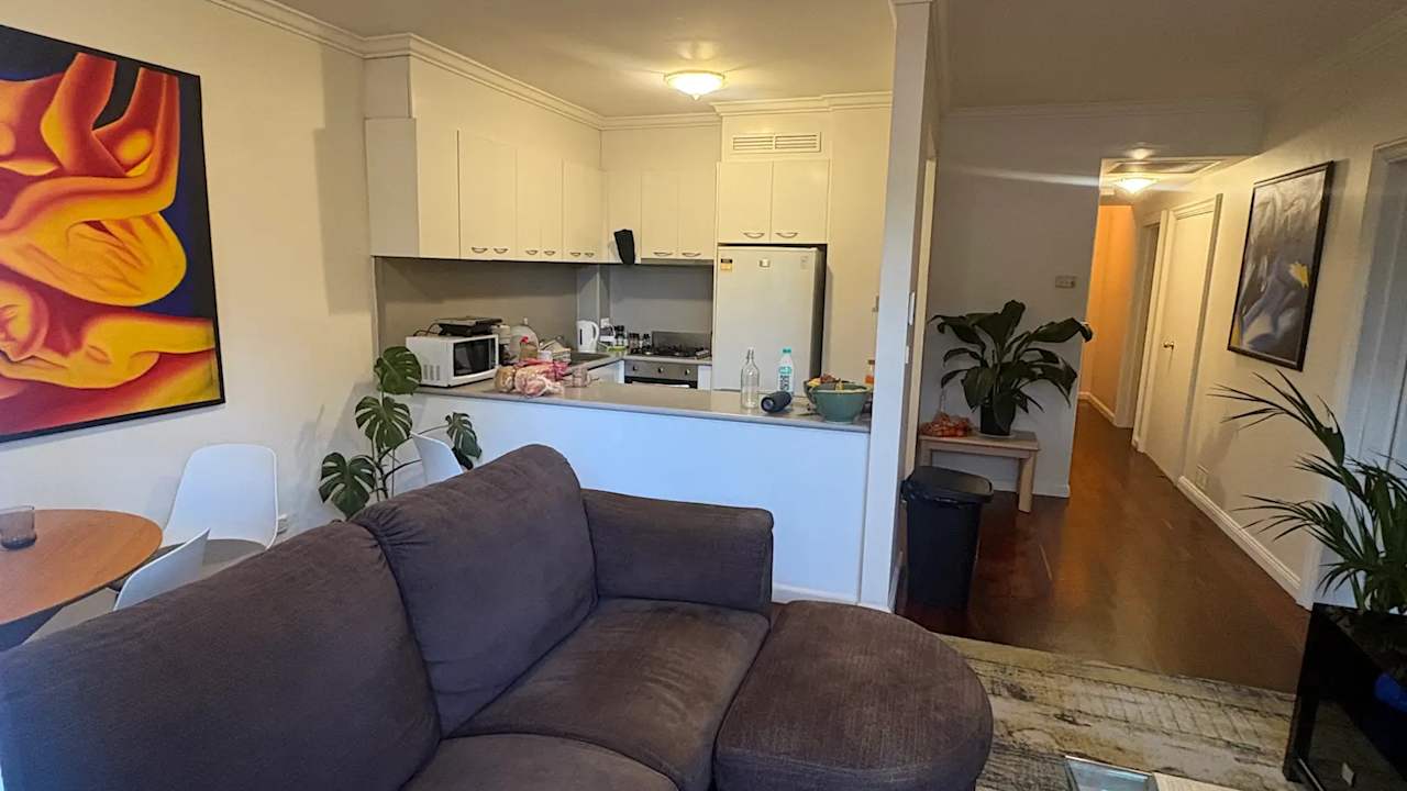 Furnished room with ensuite in a flatshare