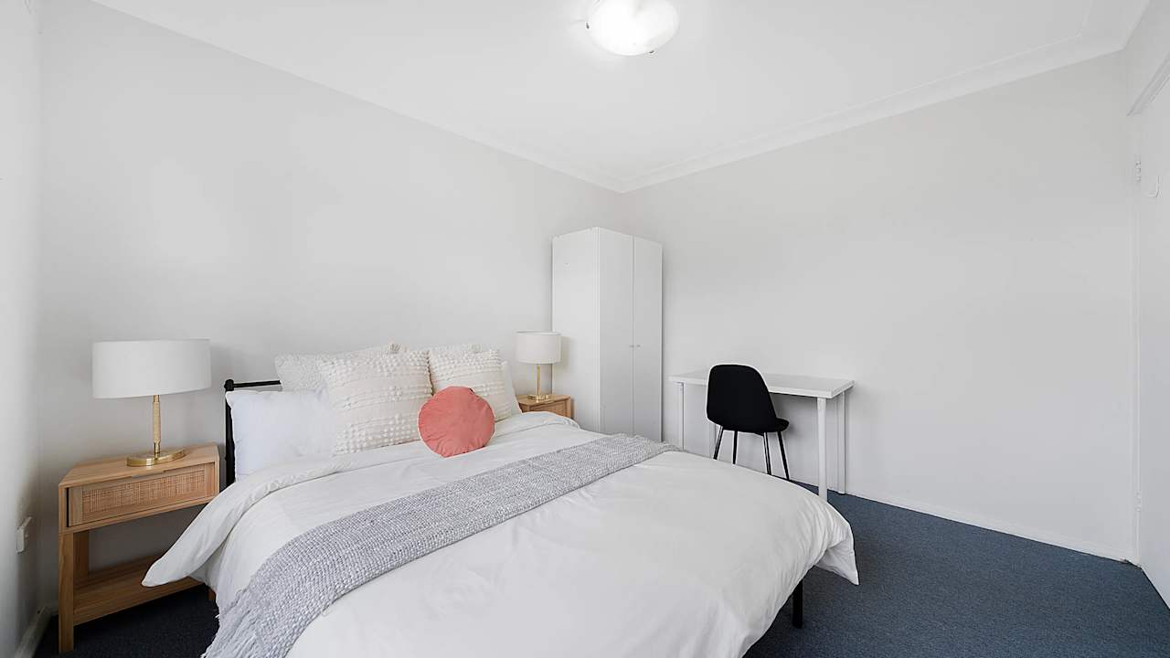 Room in a share house