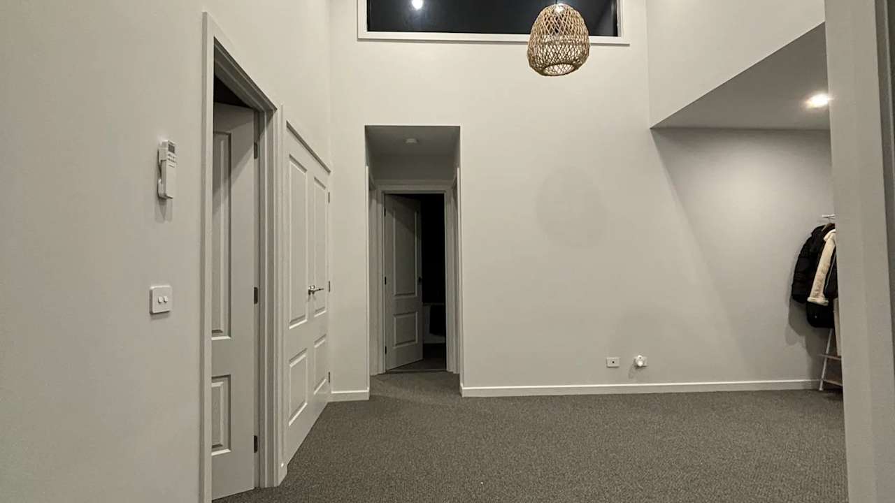 Unfurnished room in a share house
