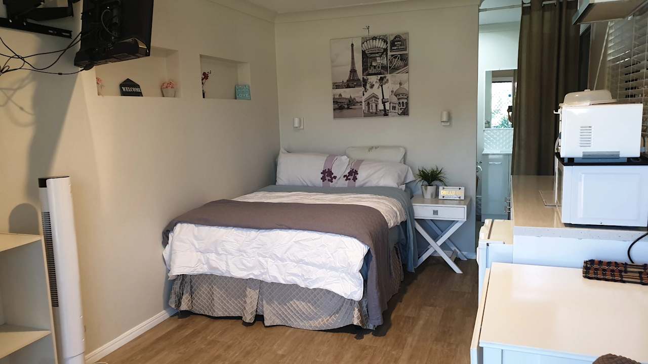 Furnished room with ensuite in a share house