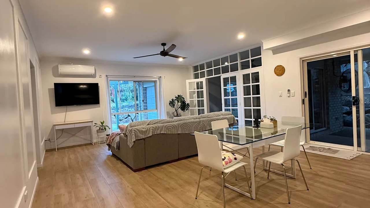 Whole property with 5 rooms for rent