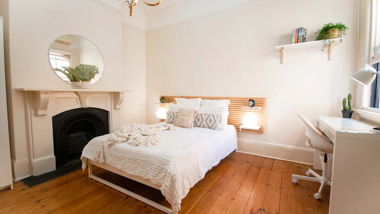 Furnished room in a share house