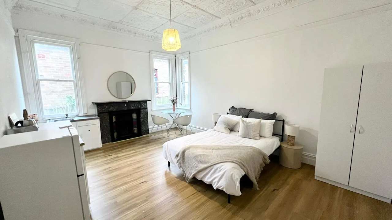 Room studio flat for rent