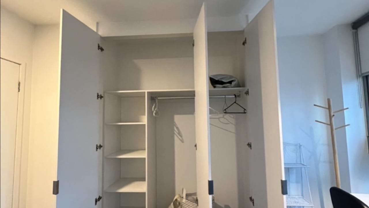 Furnished room in a flatshare