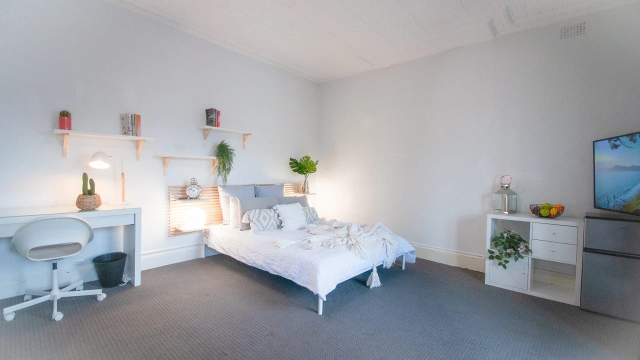 Furnished room in a share house