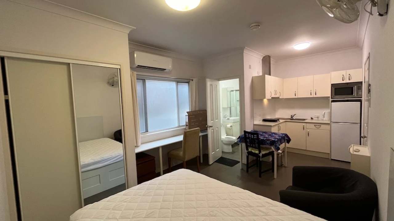 Furnished room studio flat for rent