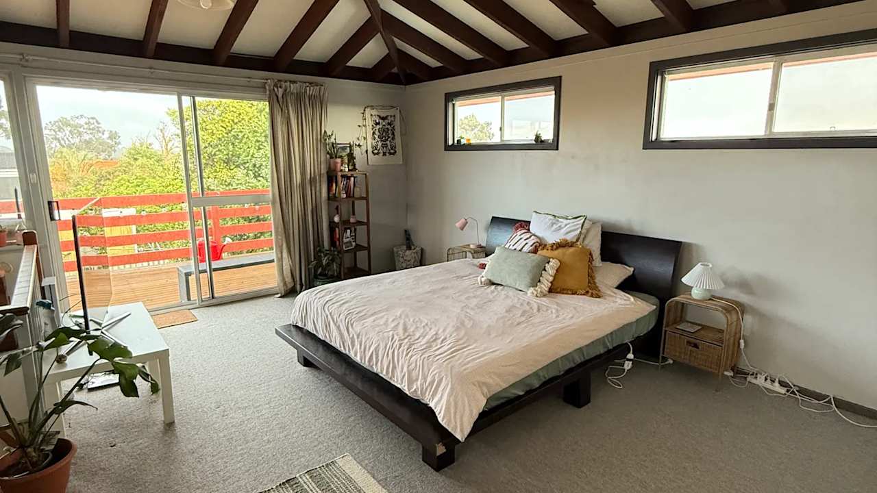 Unfurnished room in a share house