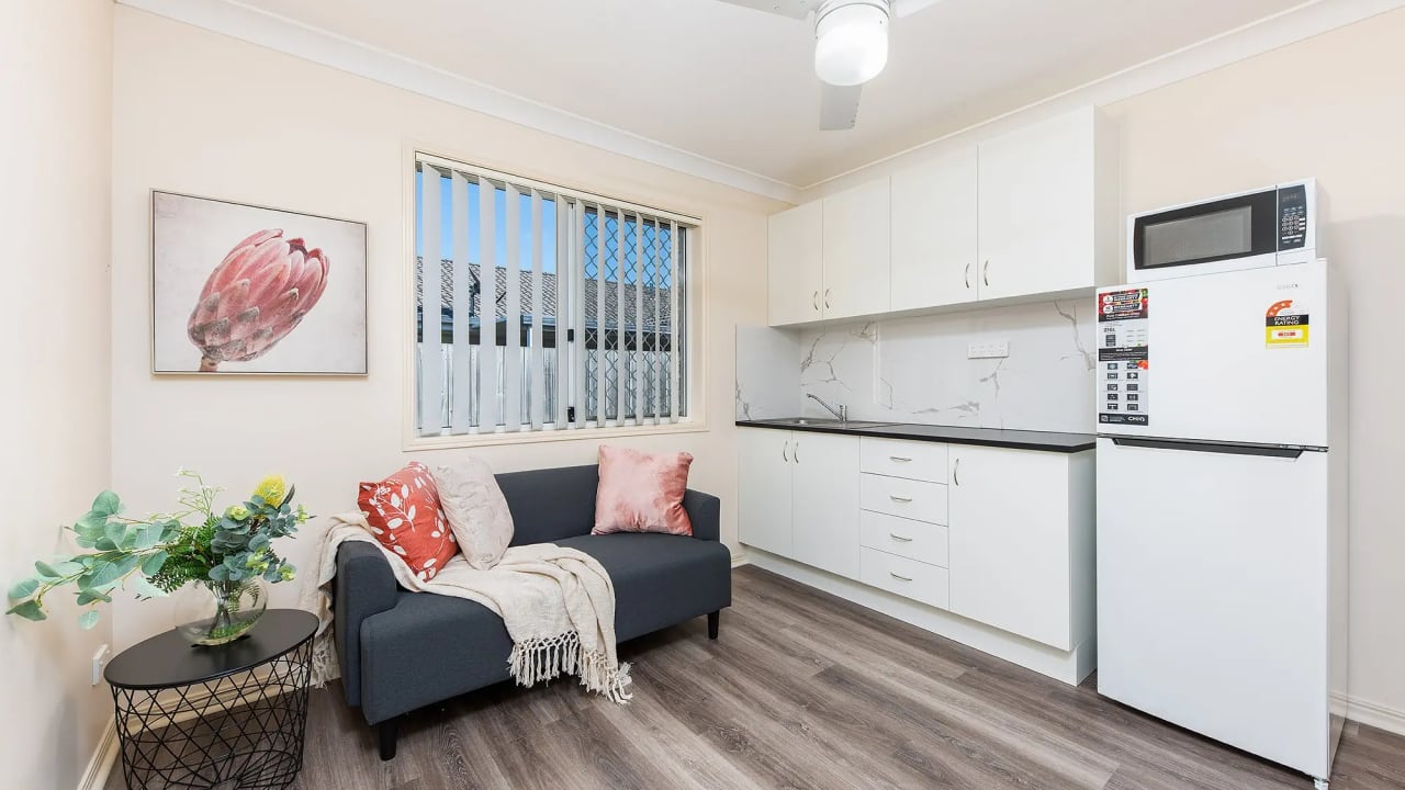 Furnished room granny flat for rent