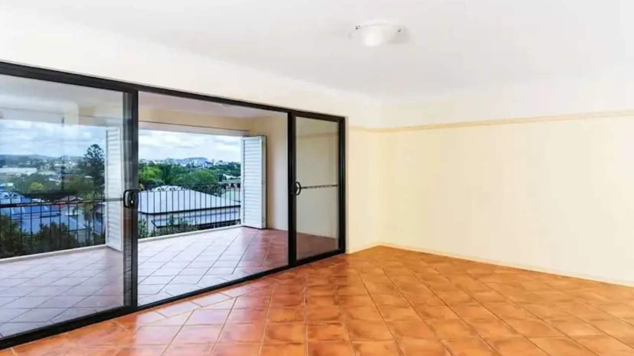 Unfurnished room with own bathroom