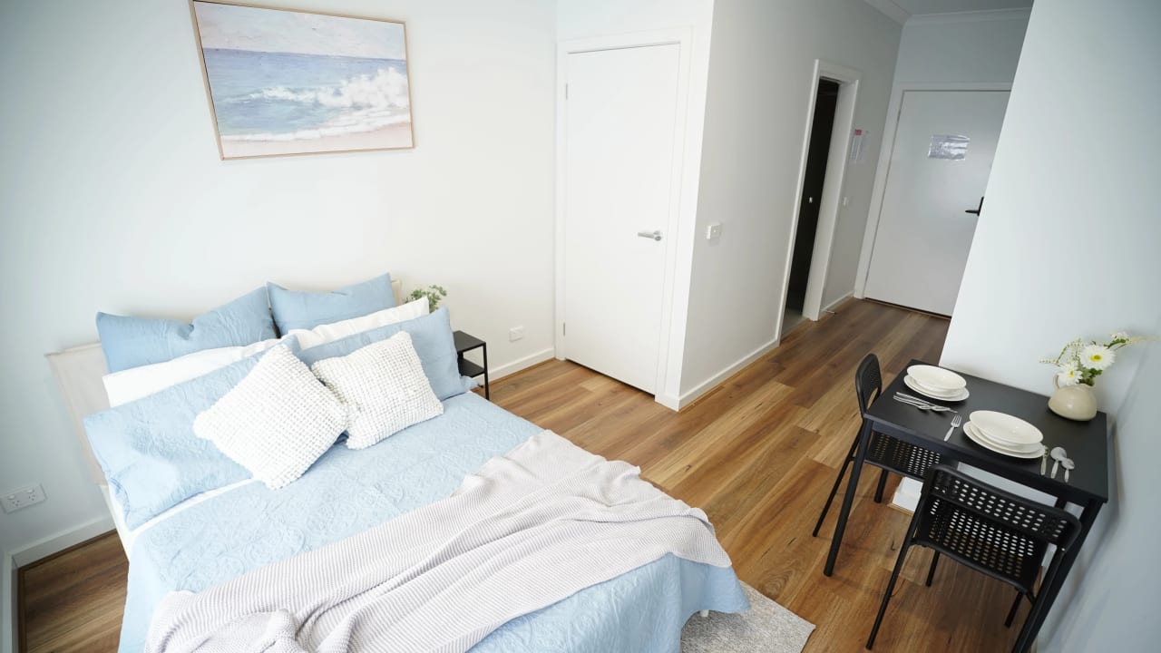 Furnished room with own bathroom