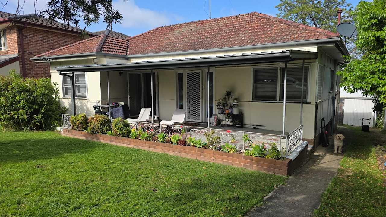 Room in a share house