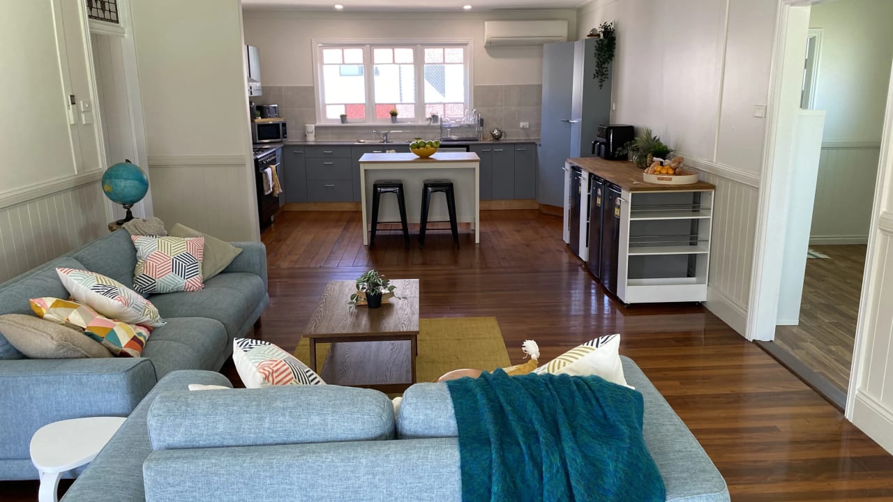Room in a share house