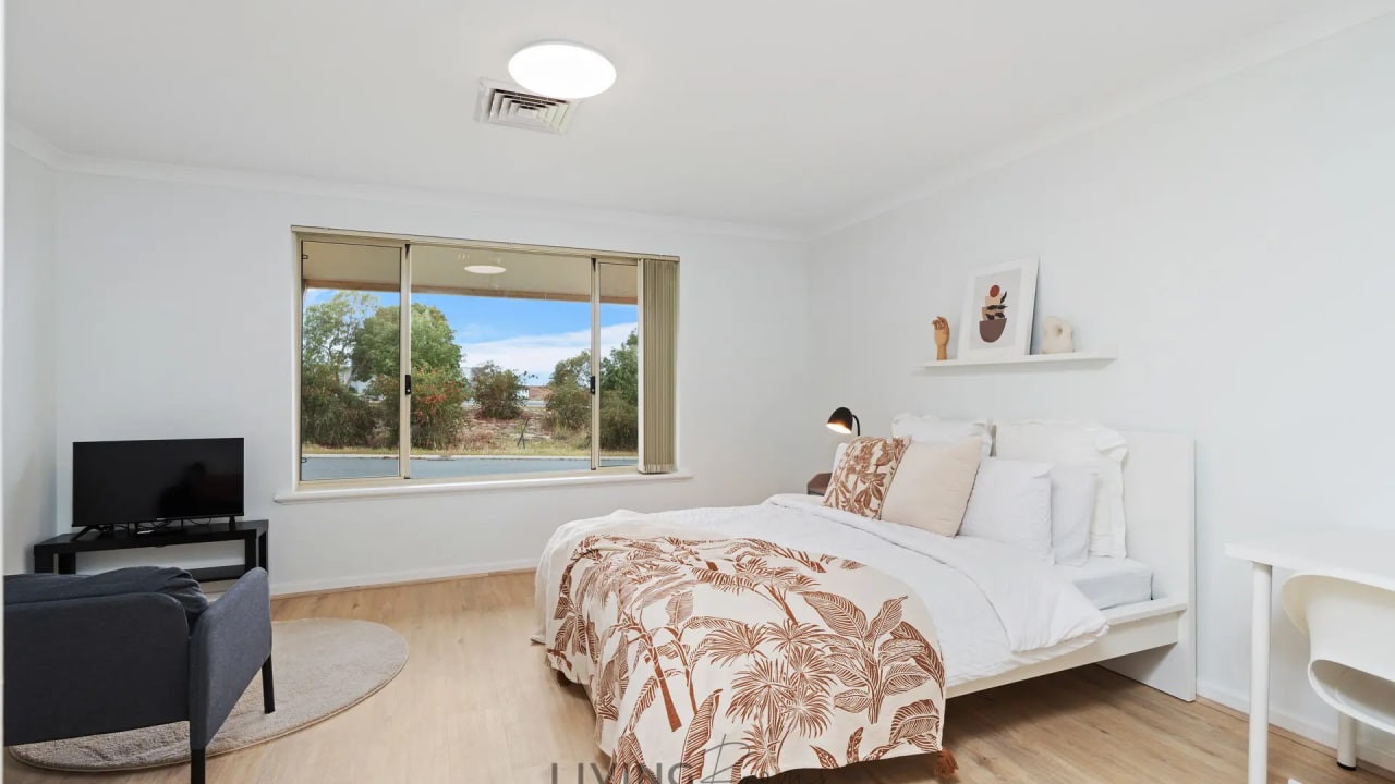 Furnished room with ensuite in a share house