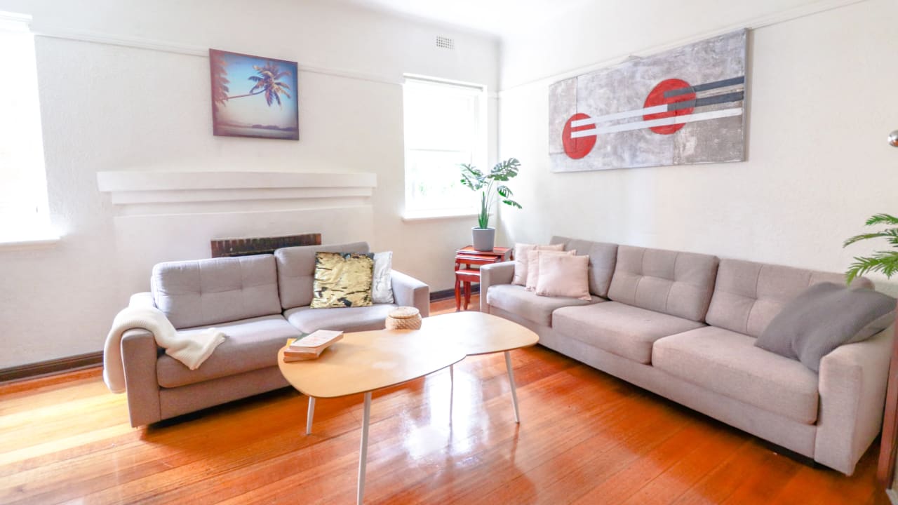 Whole property with 2 rooms for rent