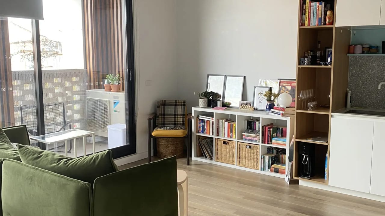 Unfurnished room with ensuite in a flatshare