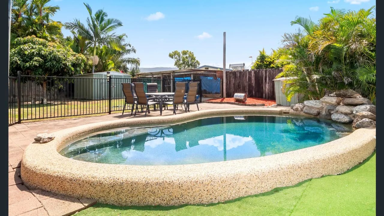 Furnished room in a share house