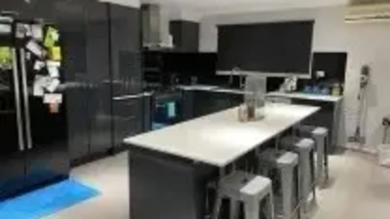 Room in a share house