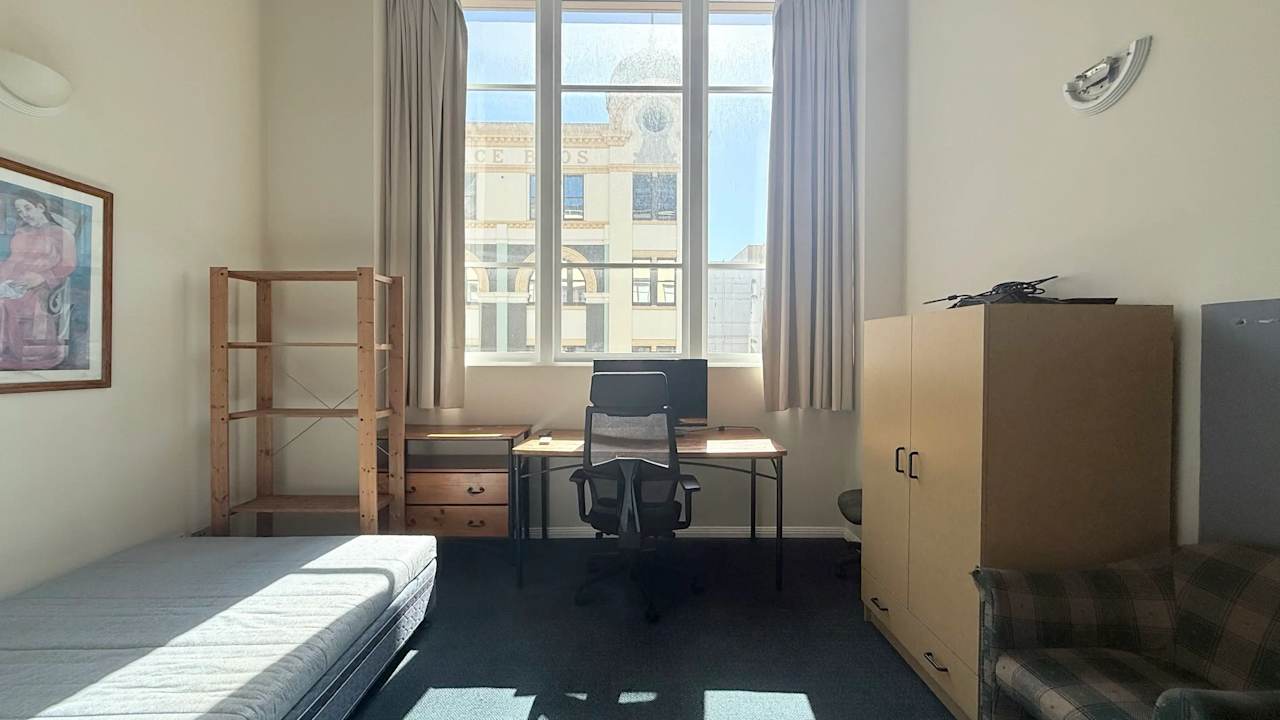 Furnished room studio flat for rent