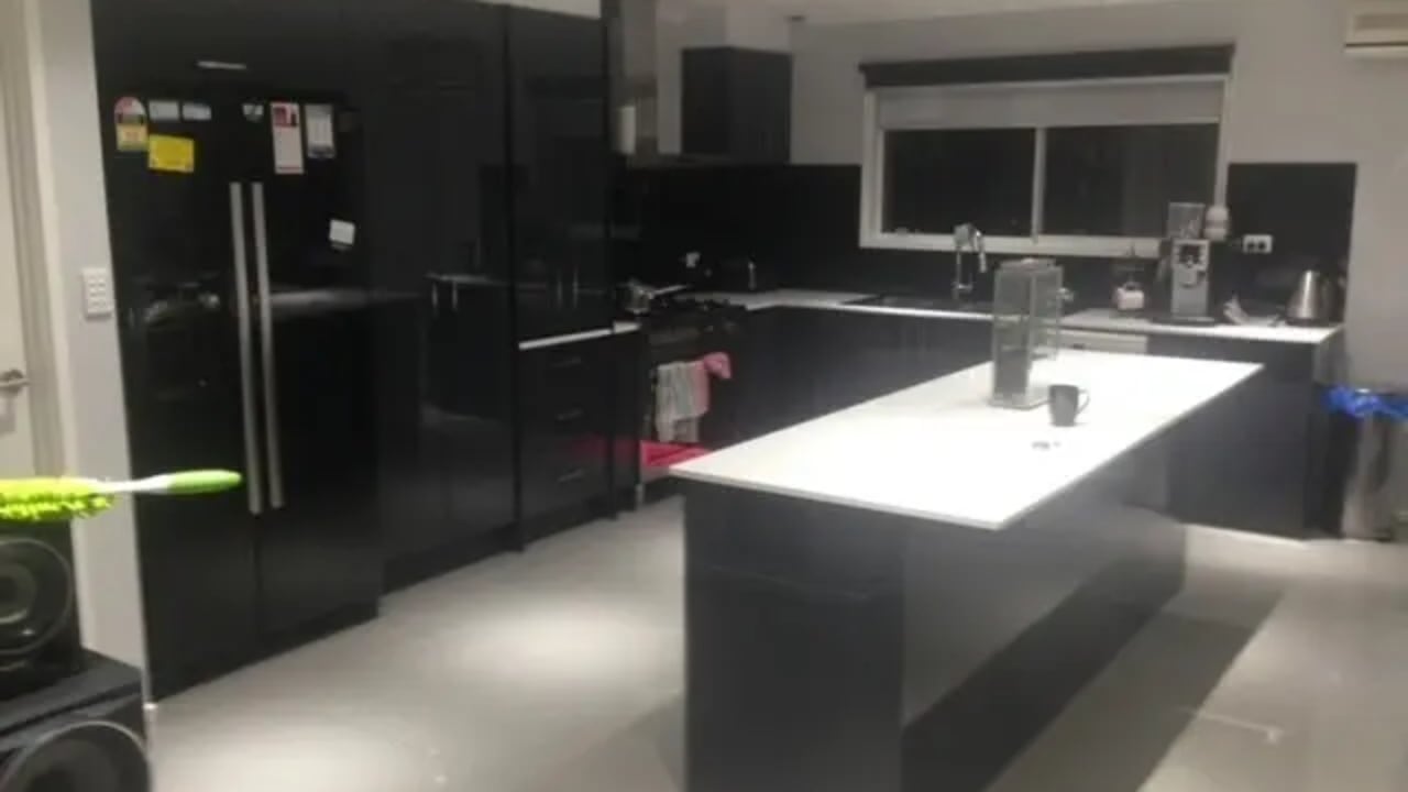 Room in a share house