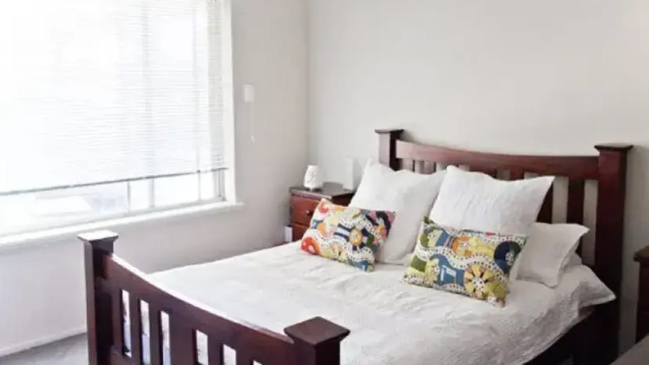 Whole property with 2 rooms for rent