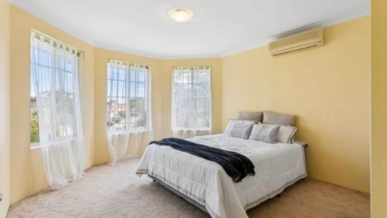 Room in a share house