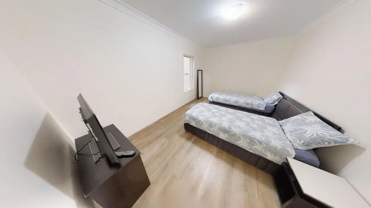 Furnished room with ensuite in a flatshare