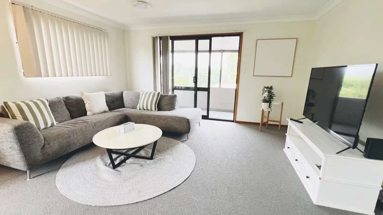 Whole property with 2 rooms for rent