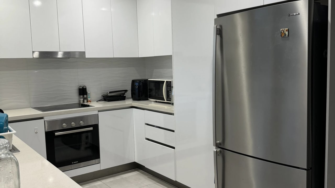 Furnished room with ensuite in a flatshare