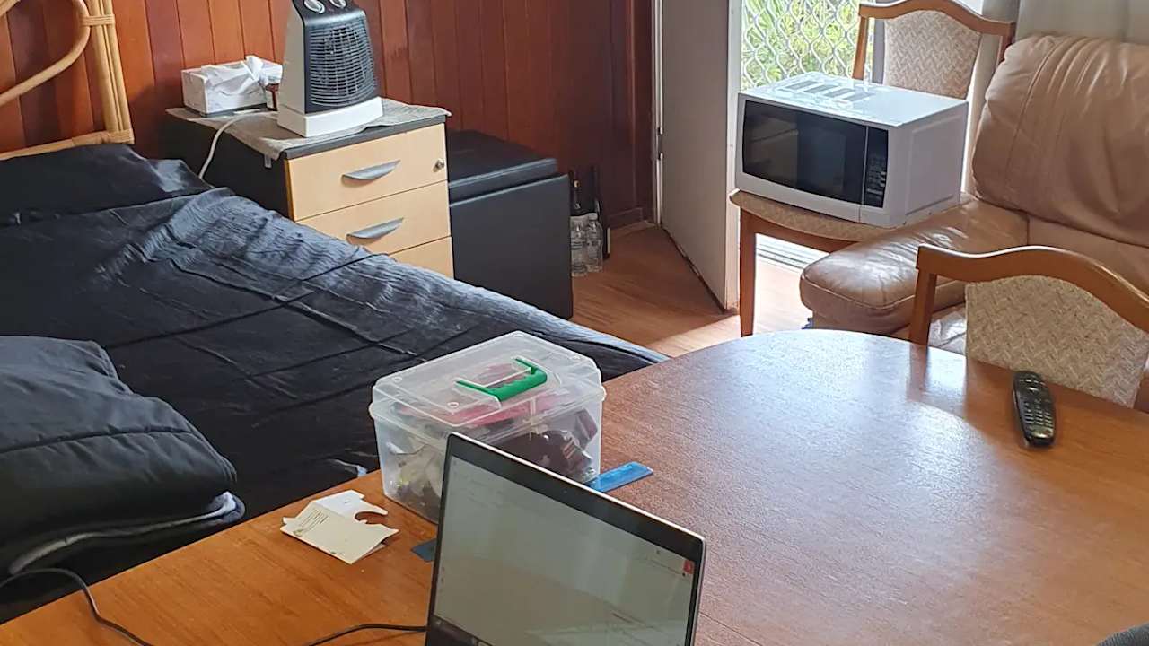 Furnished room in a share house