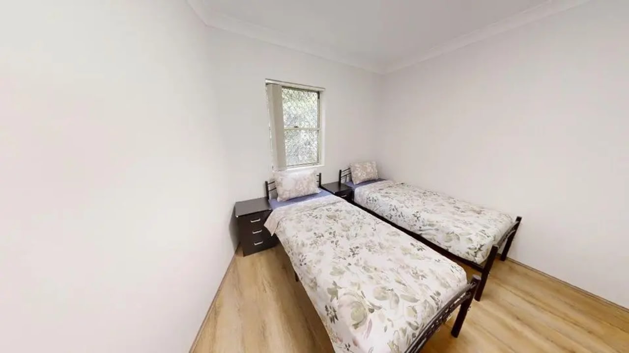 Furnished room in a flatshare