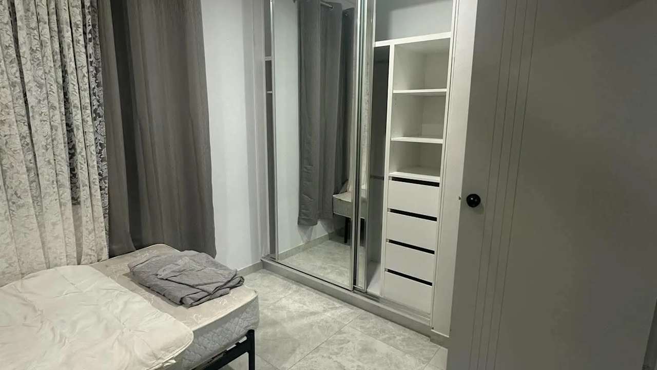 Furnished room in a share house