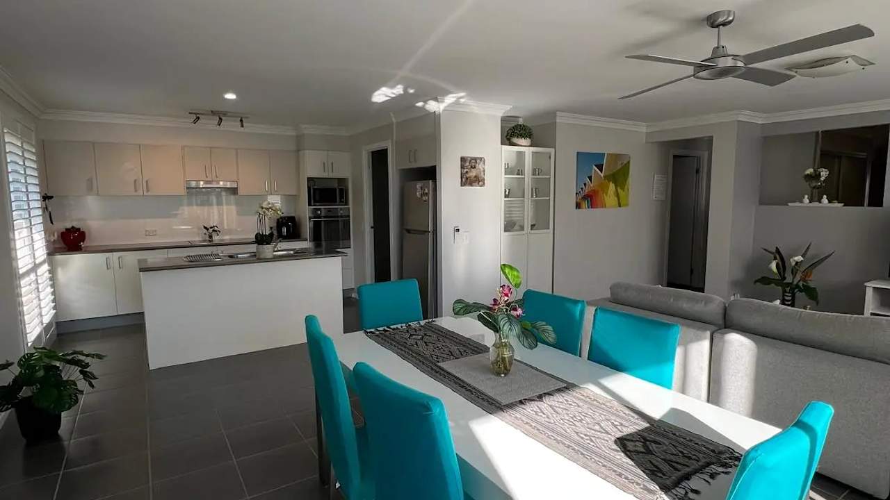 Furnished room with own bathroom