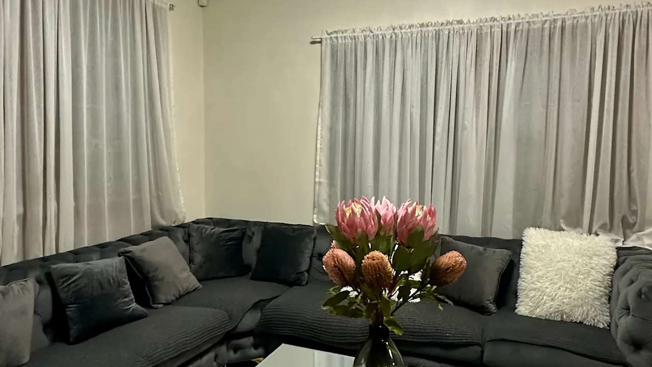 Room in a share house