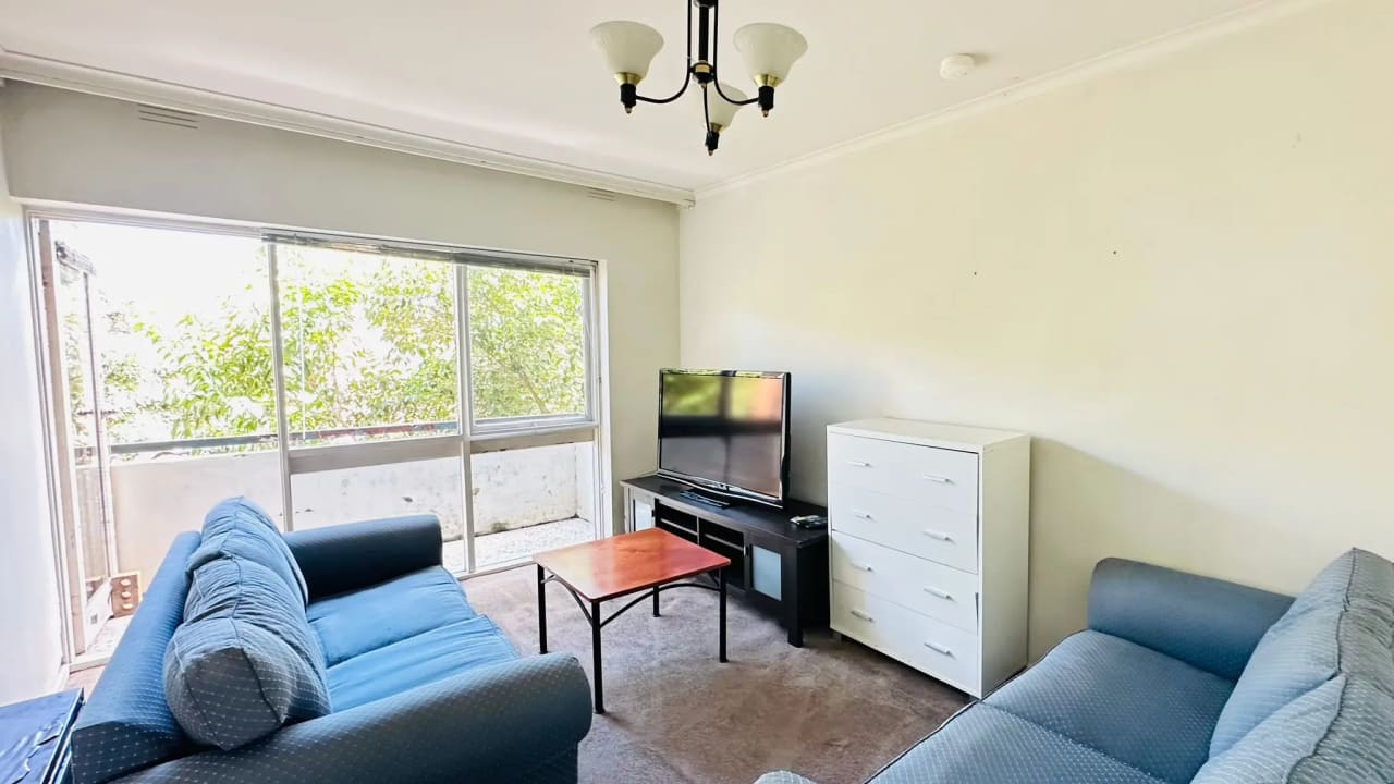 Whole property with 3 rooms for rent