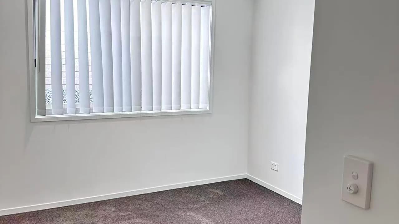 Room in a share house