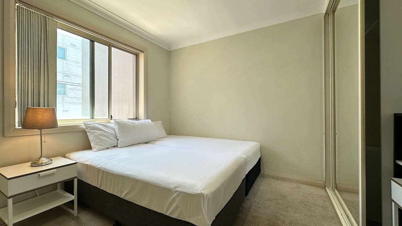 Furnished room in a flatshare