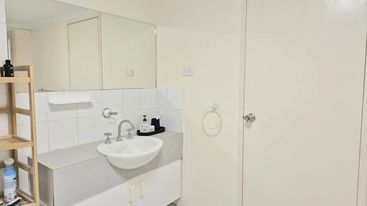 Furnished room with own bathroom