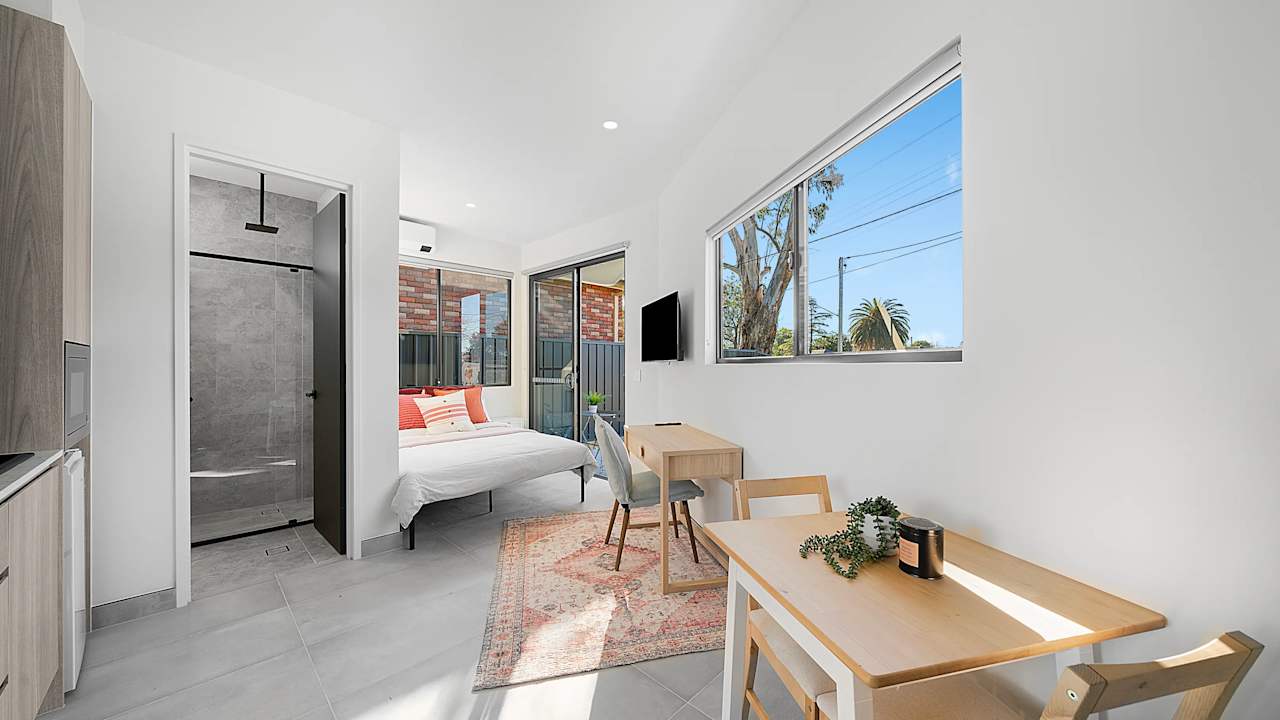 Room studio flat for rent