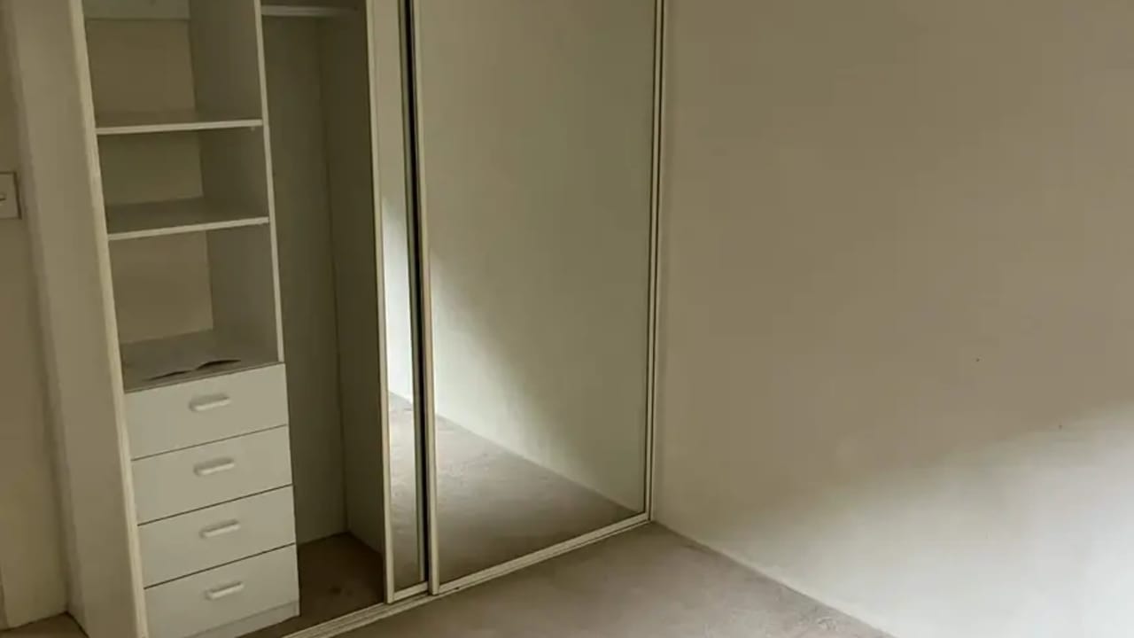Room in a share house