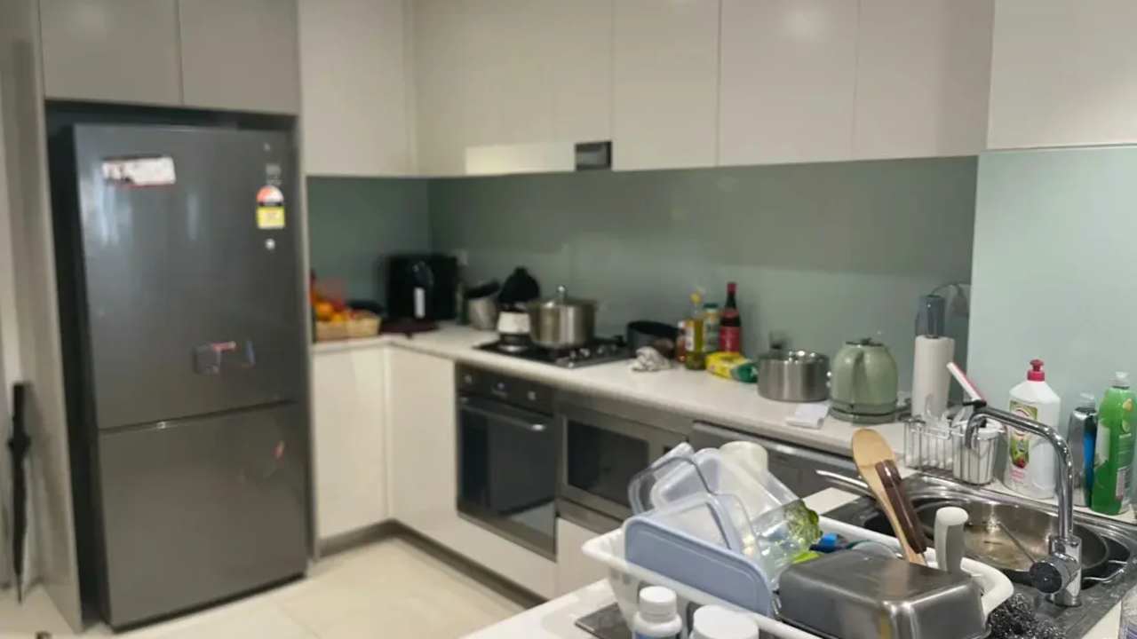 Furnished room in a flatshare