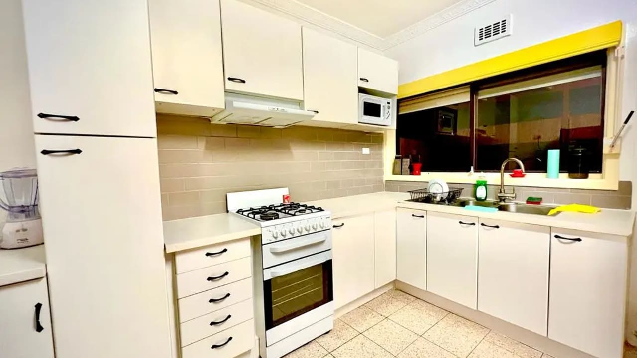 Furnished room in a share house
