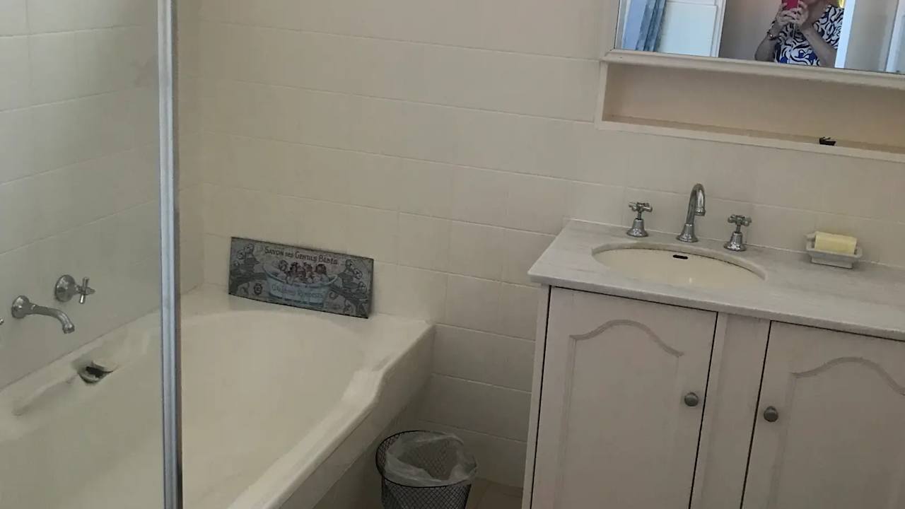 Furnished room with own bathroom