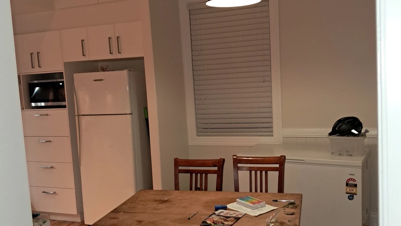 Room in a share house