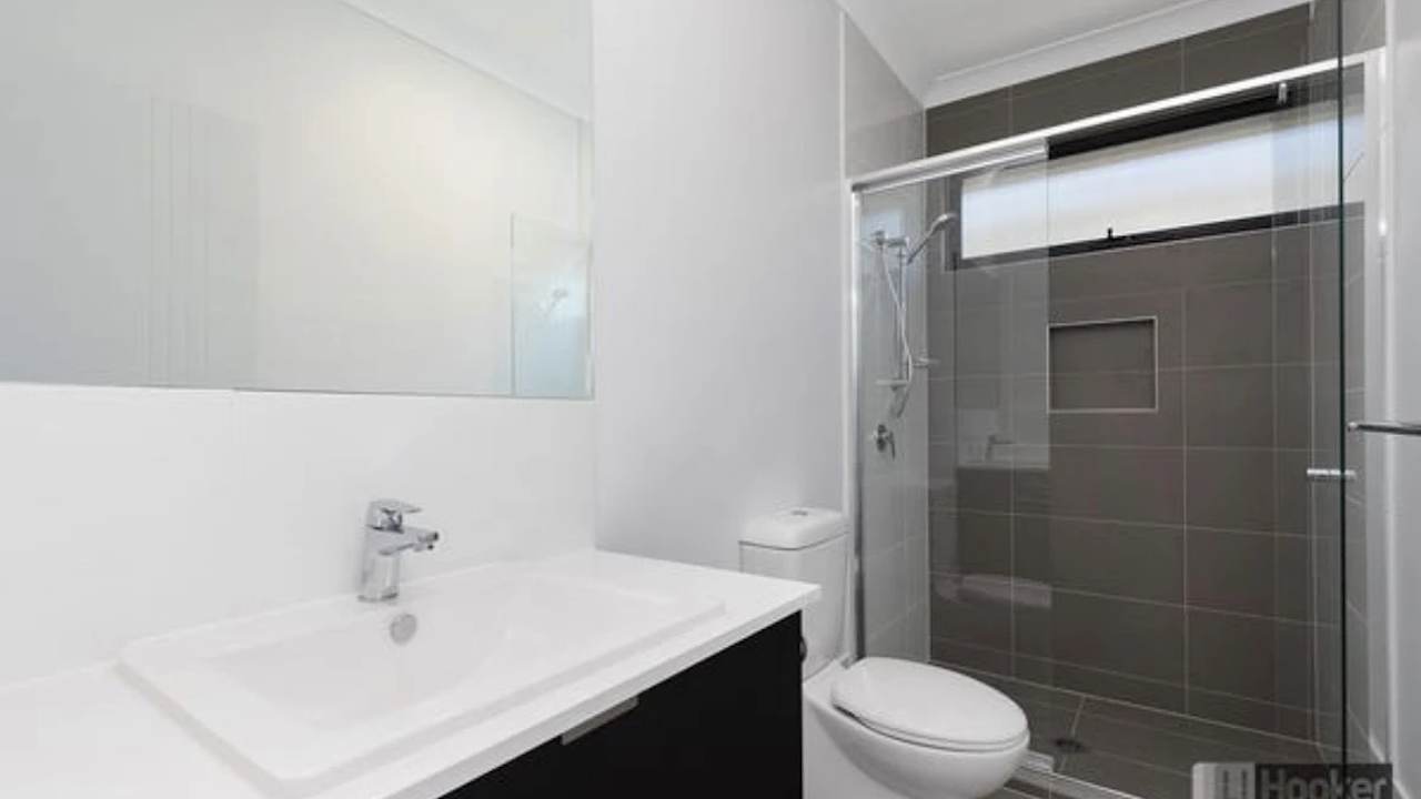 Unfurnished room with own bathroom