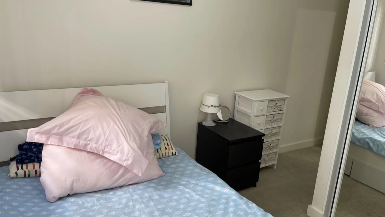 Furnished room with ensuite in a flatshare